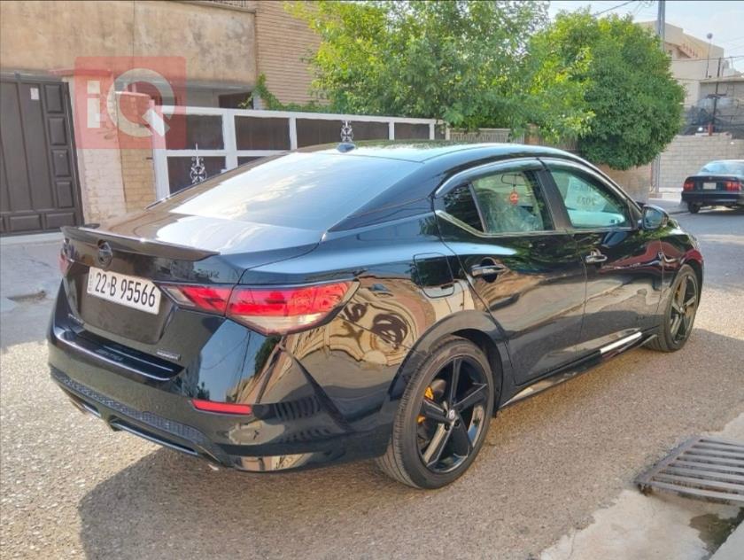 نيسان سنترا